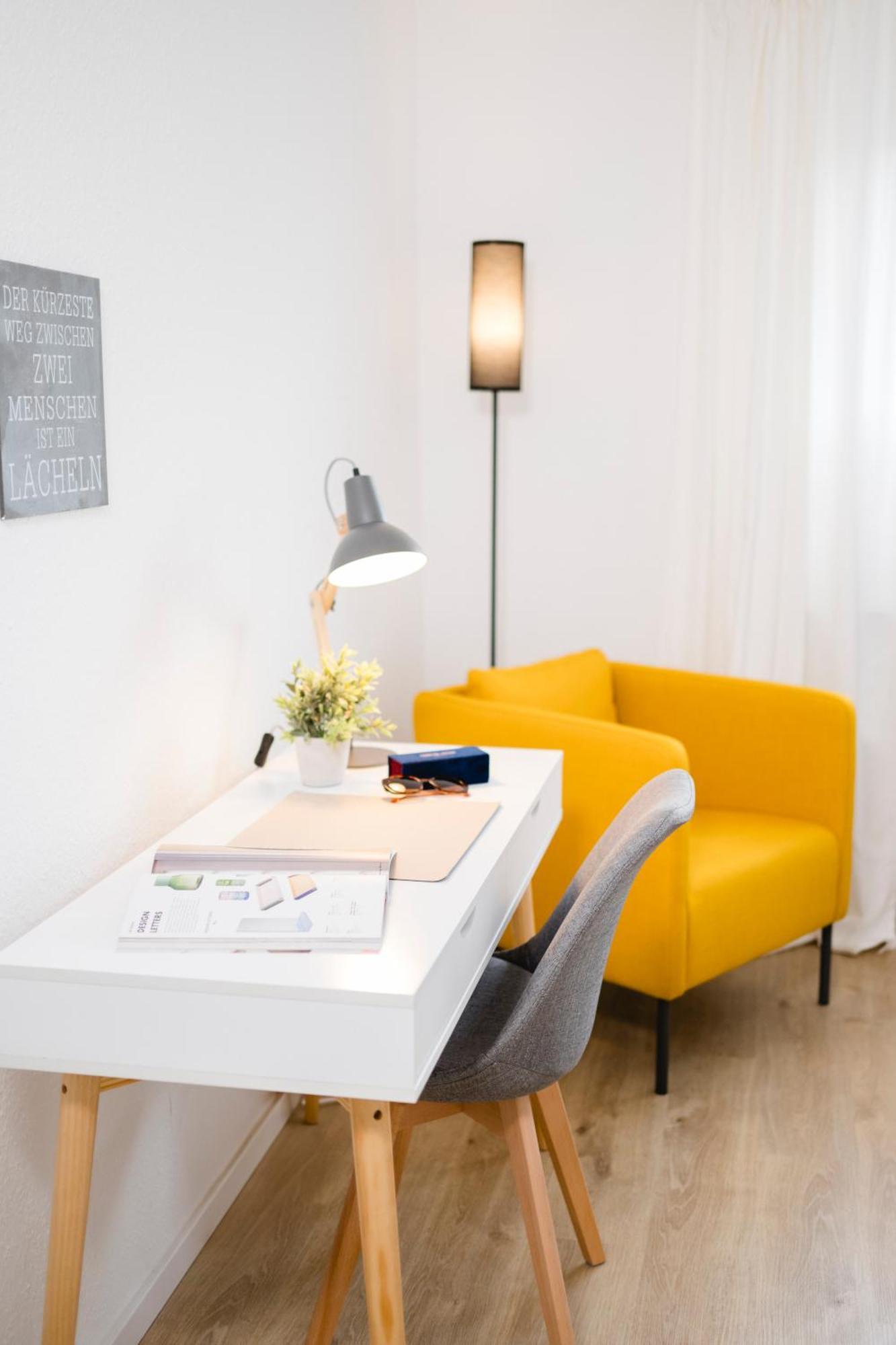 Stadtrand Oase Karlsruhe Mit Balkon Eksteriør billede